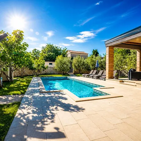 Tris - Modern Heated Pool Near Pula Βίλα Segotici